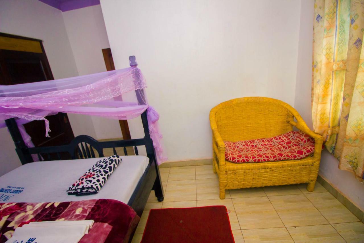 Nice Guest House Джинджа Екстериор снимка