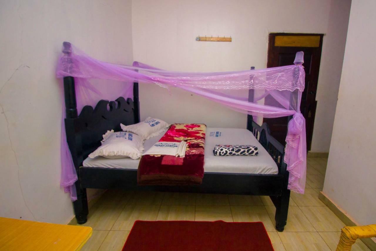 Nice Guest House Джинджа Екстериор снимка